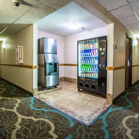 大学品质套房酒店 拉勒米 外观 照片
